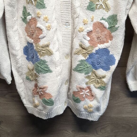 Alfred Dunner Embroidered Button Cardigan Sweater Women's Medium Petite - Picture 3 of 7